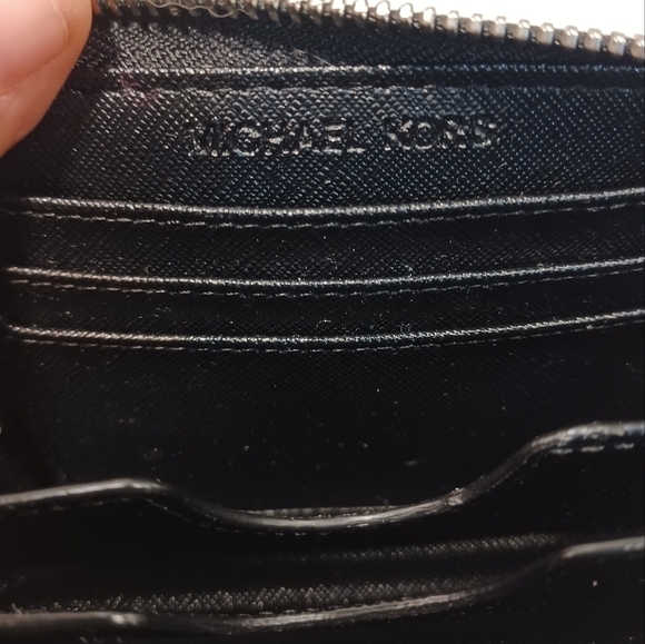 Michael Kors leather wristlet wallet - Picture 4 of 9